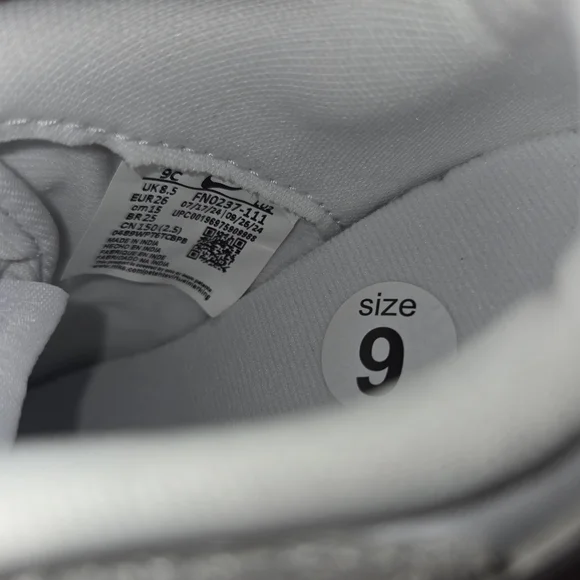 Classic White Kids' Sneakers - Picture 4 of 4